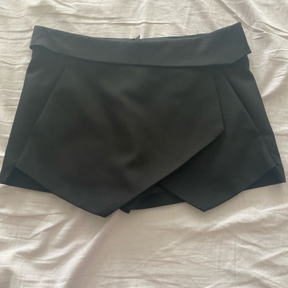 Zara Black Envelope Skort - Picture 3 of 4